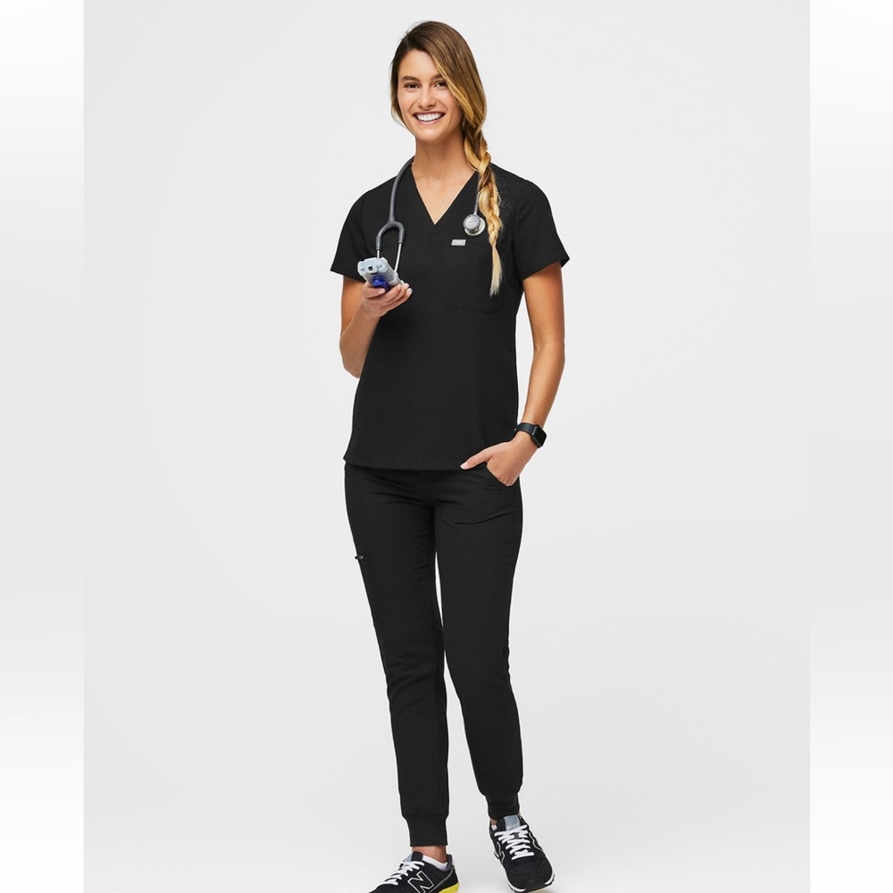 Women’s Figs XXS Black 2 piece set